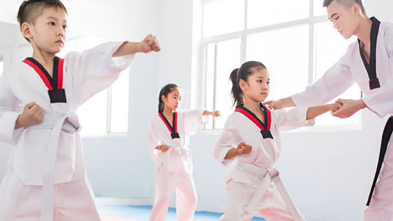 Học võ giúp trẻ khỏe mạnh, tự tin, năng động và biết cách tự bảo vệ bản thân