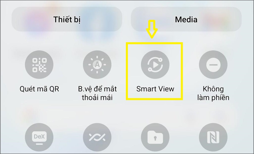 Chọn Smart View trên màn hình điện thoại