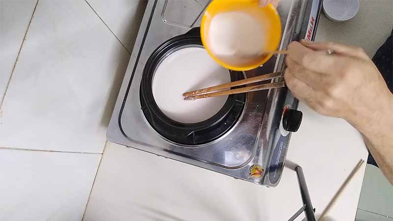  Nấu nước cốt dừa