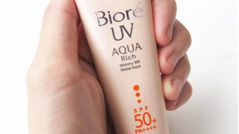 Biore UV Aqua Rich BB Essence