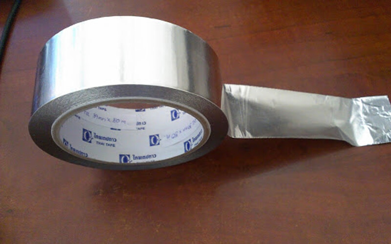 Băng keo bạc được bao phủ bởi một lớp bạc nguyên chất