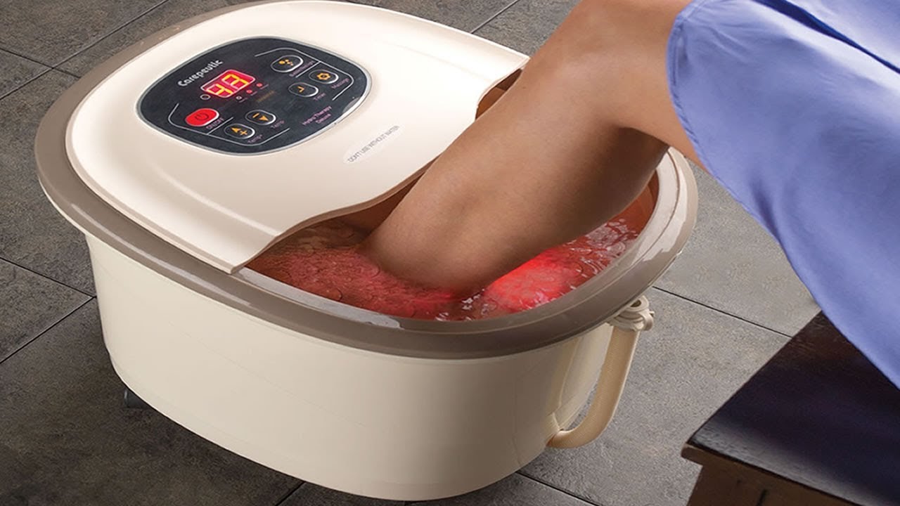 Bồn ngâm chân là thiết bị sử dụng để ngâm chân trang bị các công nghệ massage hiện đại