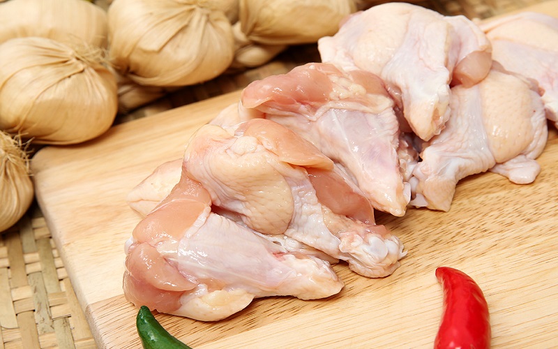 Cánh tỏi gà là phần nhiều thịt trắng nhất của cánh gà