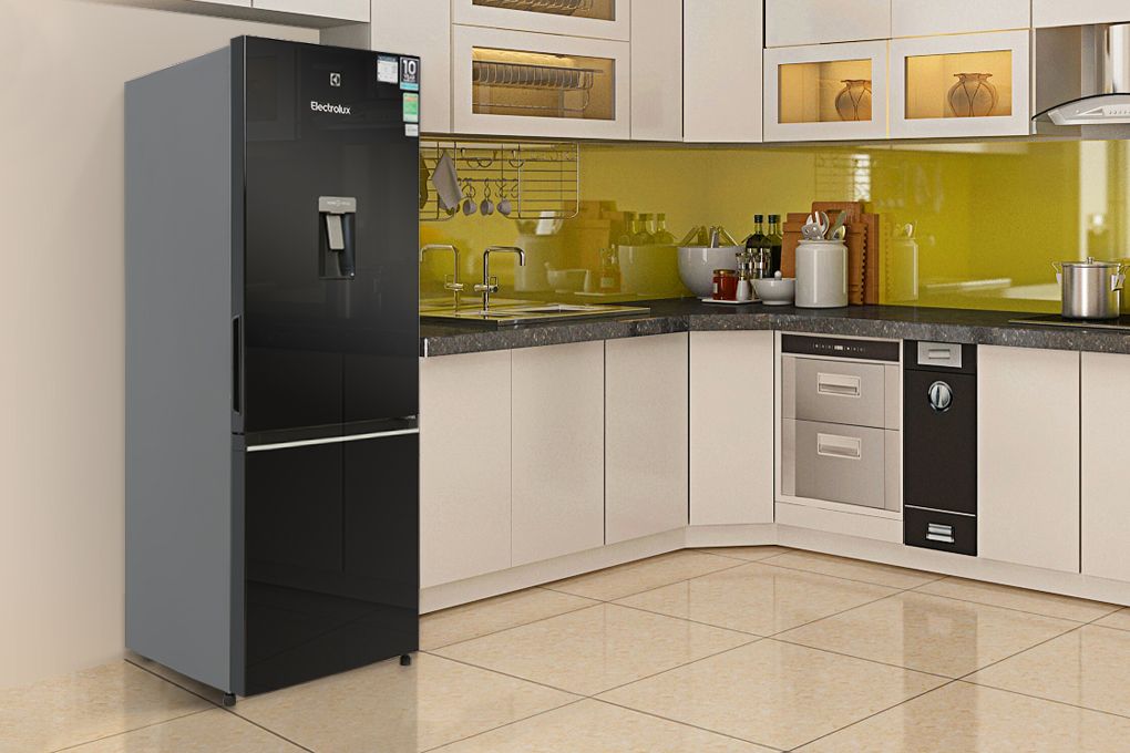 Tủ lạnh Electrolux Inverter 308 lít EBB3462K-H vì có tiện ích ngăn cấp đông mềm nên giá thành cao so với tủ lạnh thông thường