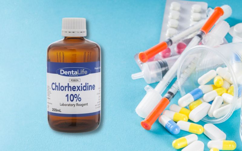 Chlorhexidine có thể tương tác với thuốc nào?