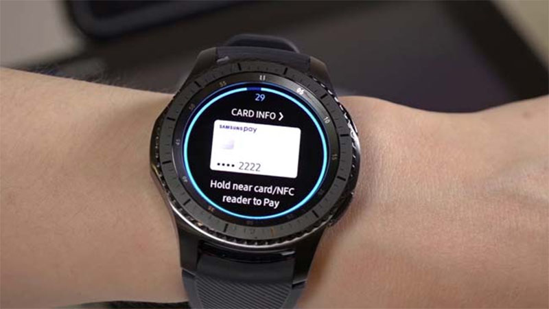 Công nghệ NFC còn có trên các thiết bị đeo tay như đồng hồ thông minh