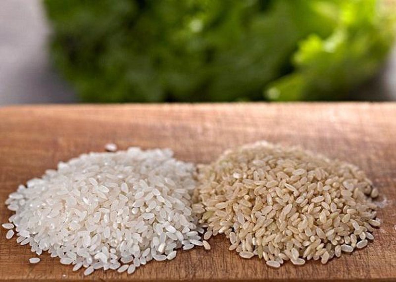 Phân biệt gạo còn cám và gạo nguyên cám