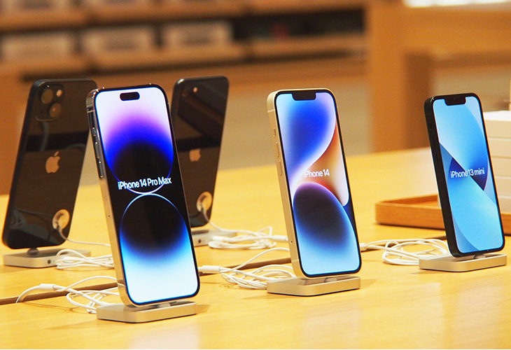 iPhone hàng trưng bày là điện thoại chính hãng đến từ Apple