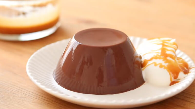 Bánh pudding có hình dạng khá giống flan