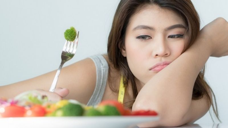 Ăn ít hơn không giúp đẩy nhanh quá trình giảm cân