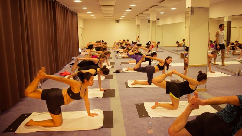 Biết lắng nghe cơ thể khi tập hot yoga