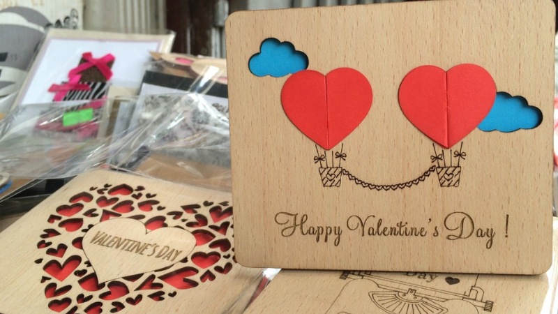 Thiệp Valentine bằng gỗ độc đáo