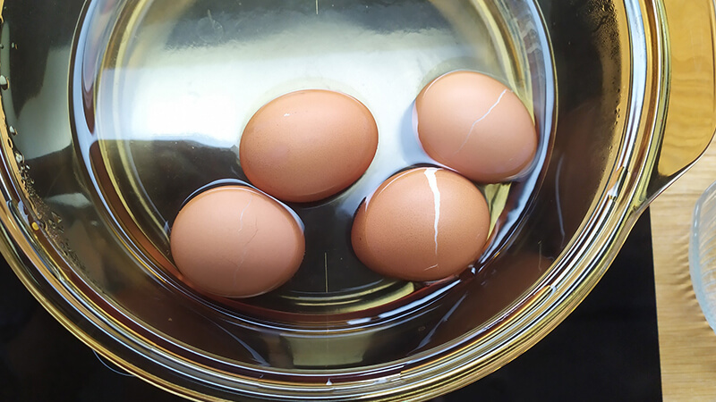 Viền xanh quanh trứng sau khi luộc là gì?