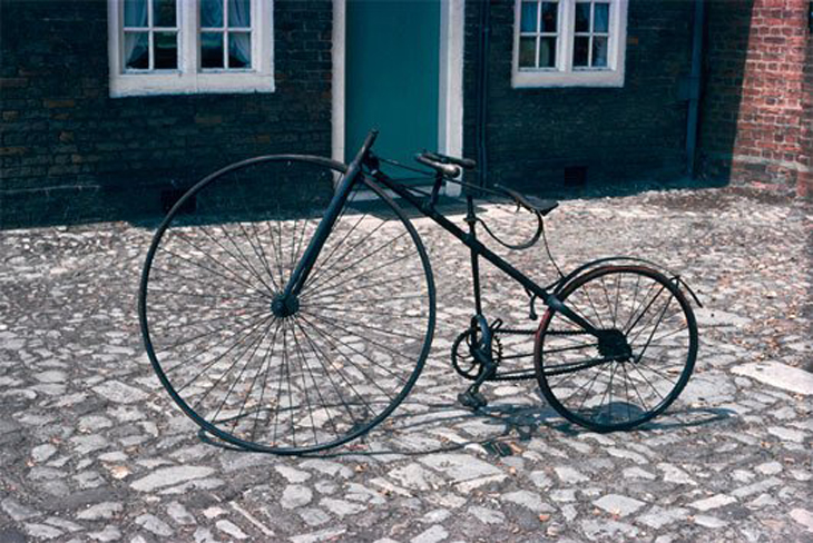 Những năm 1870 - Xe đạp bánh cao ra đời