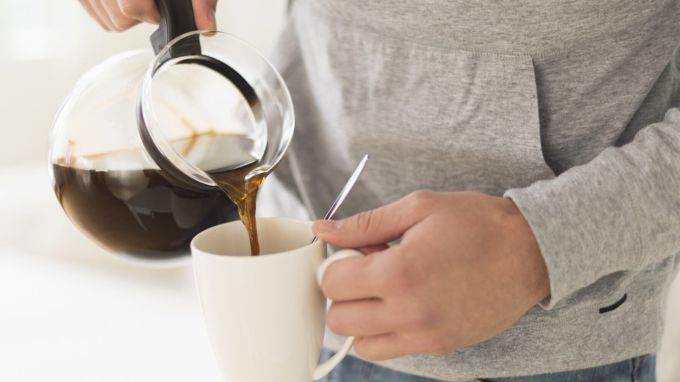 Uống cafe có thể giúp cải thiện khả năng cương cứng của nam giới. Ảnh: huffingtonpost