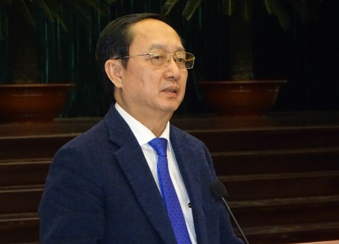 Bộ trưởng Huỳnh Thành Đạt phát biểu tại hội nghị tổ chức tại Thành ủy TP HCM sáng 24/2. Ảnh: Hà An