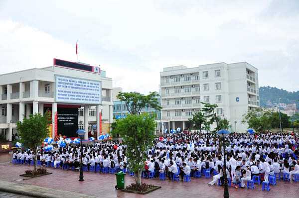 Đánh Giá Trường THPT Chuyên Hạ Long Tỉnh Quảng Ninh Có Tốt Không