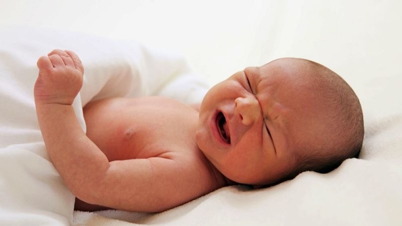 Cách chẩn đoán tinh hoàn bên to bên nhỏ ở trẻ sơ sinh