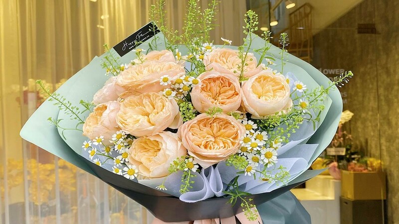 Hoa hồng Juliet đẹp lộng lẫy với màu vàng cam rạng rỡ