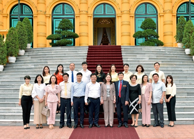 Hội đồng Bảo trợ Quỹ bảo trợ Trẻ em Việt Nam và lãnh đạo, cán bộ Quỹ Bảo trợ Trẻ em Việt Nam tại Phủ chủ tịch tháng 9/2022. Ảnh:Quỹ Bảo trợ Trẻ em Việt Nam