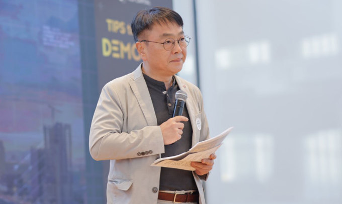 Ông Jeon Young Min, CEO quỹ đầu tư Lotte Ventuers nói về tinh thần khởi nghiệp của người Việt nhìn từ câu chuyện của tiệm Phở Bình, trong sự kiện chiều 7/4, tại TP HCM.