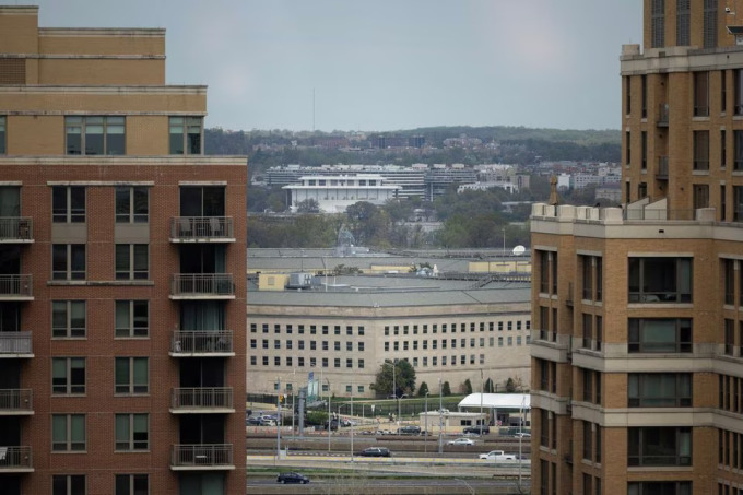 Lầu Năm Góc, ở Arlington, Virginia, Mỹ, ngày 6/4. Ảnh: Reuters
