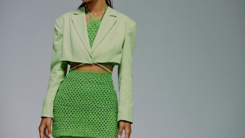 Cách chọn đồ màu xanh lá cây hợp thời trang