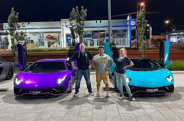Tỷ phú Laurence Escalante (giữa) là chủ nhân hai siêu xe Aventador bản giới hạn. Xe màu xanh bên phải (biển số 1FBL 999) chính là siêu xe do nam nhân viên đỗ xe của casino điều khiển và gây ra va chạm. Ảnh: Dabrinksf