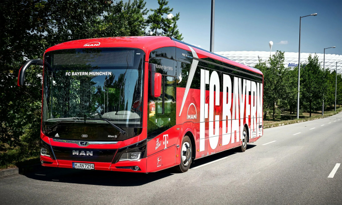 Một trong số các xe buýt chở đội Bayern. Ảnh: Man Truck
