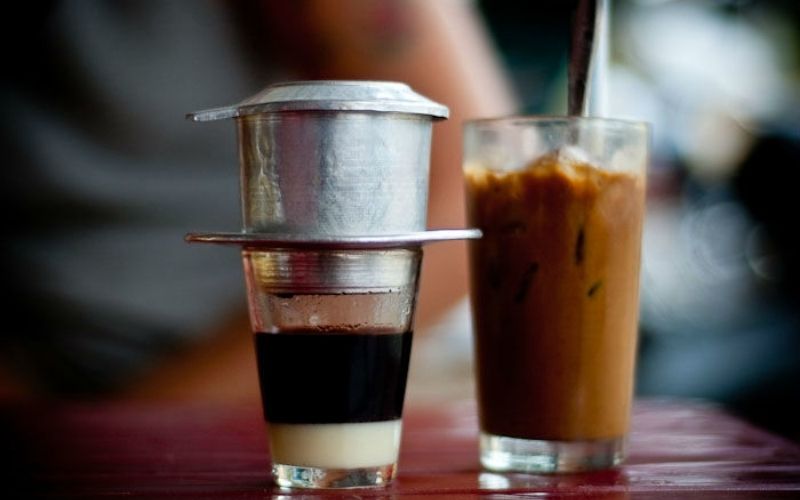 Không nên dùng chung sầu riêng với cà phê
