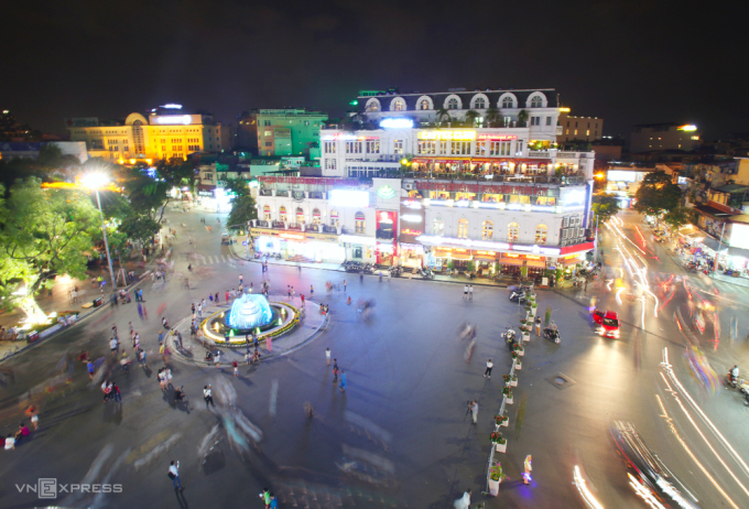 Khu vực quảng trường Đông Kinh Nghĩa Thục tại phố đi bộ Hồ Gươm, Hà Nội. Ảnh: Ngọc Thành