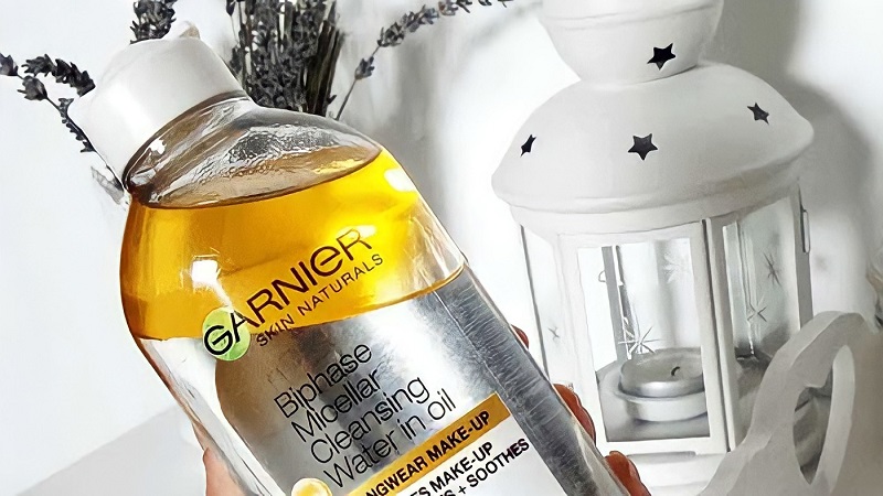 Nước tẩy trang Garnier vàng dành cho da khô và da nhạy cảm