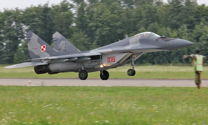 Tiêm kích MiG-29 Ba Lan hạ cánh tại căn cứ Malbork hồi năm 2014. Ảnh: Jetphotos