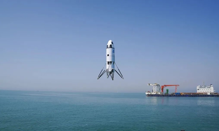 Trung Quốc hạ cánh mô hình tên lửa trên biển