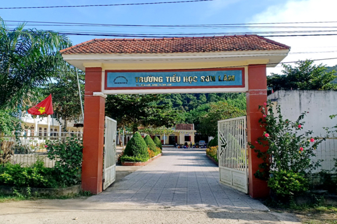 Trường Tiểu học Sơn Lâm, nơi thầy Thống đang công tác. Ảnh: Hùng Lê