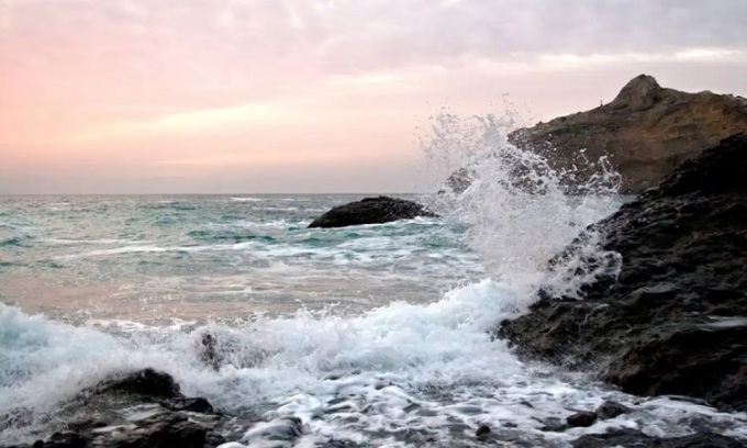 Hệ thống quả lắc có thể bảo vệ bờ biển khỏi tác động từ sóng mạnh. Ảnh: New Scientist