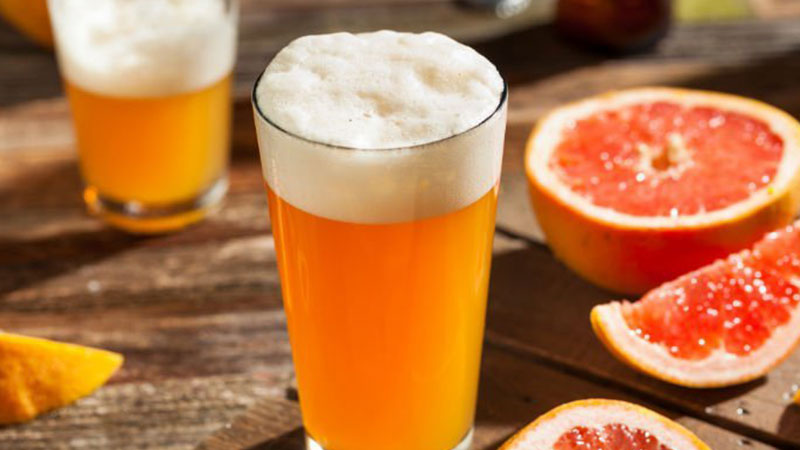 Tắm trắng bằng bia và nước cam