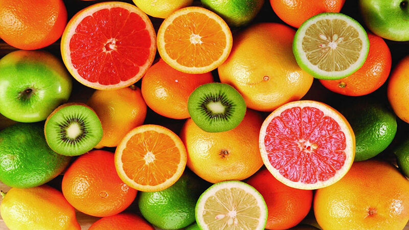 Dùng thực phẩm chứa nhiều vitamin C