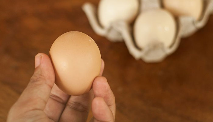 Cách chọn trứng gà tươi và sạch
