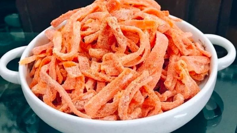 Bảo quản mứt cà rốt trong hủ thủy tinh hoặc túi nilon kín