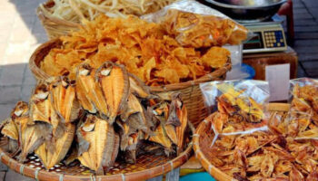 Một số món hải sản khô được bày bán tại các khu chợ tại Nha Trang