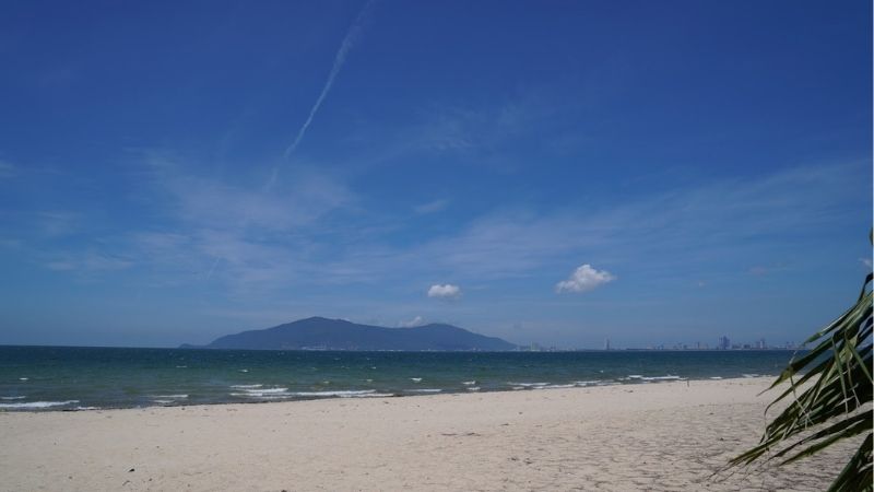 Bãi biển Xuân Thiều
