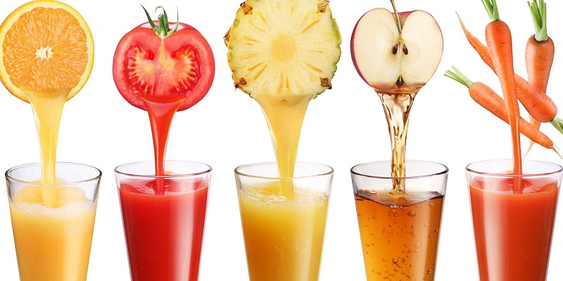 Nước trái cây cung cấp nước, vitamin, điện giải.