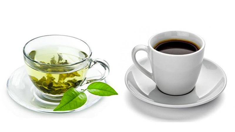 không nên uống cà phê hay trà khi ăn vì chúng chứa các polyphenol làm cản trở quá trình hấp thu sắt.