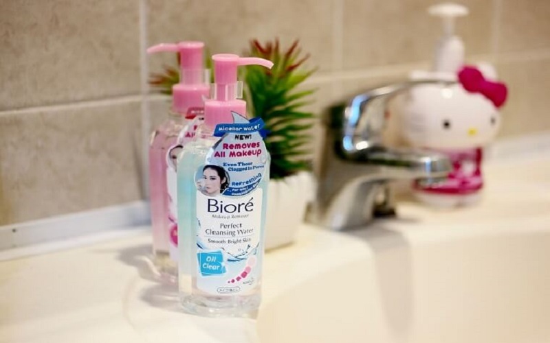 Dòng tẩy trang của Biore có khả năng làm sạch nhờn, bụi bẩn và ngừa mụn tối ưu, hiệu quả