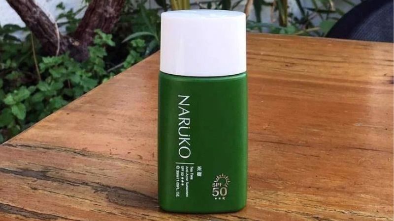 Naruko Tea Tree Anti-Acne Sunscreen SPF50/PA+++