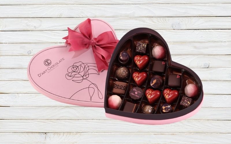 Hộp chocolate valentine hình trái tim