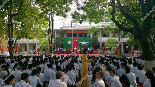 Trường THPT Hoàng Lệ Kha