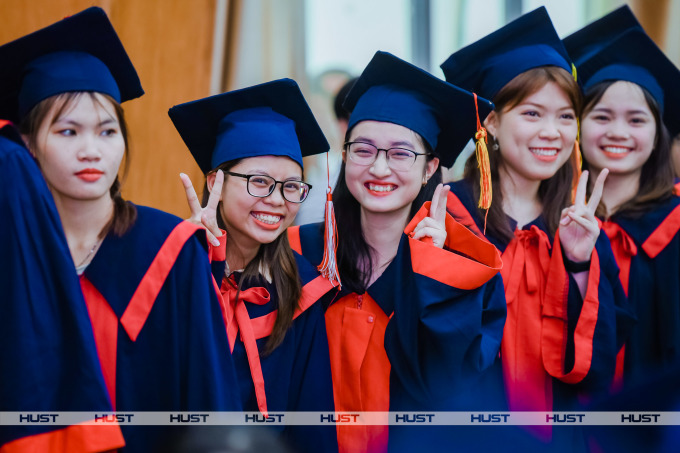 Sinh viên Đại học Bách khoa Hà Nội trong ngành tốt nghiệp, tháng 5/2023. Ảnh: HUST